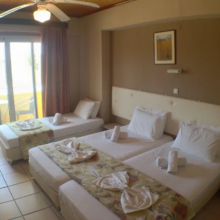 Politia Hotell 3*