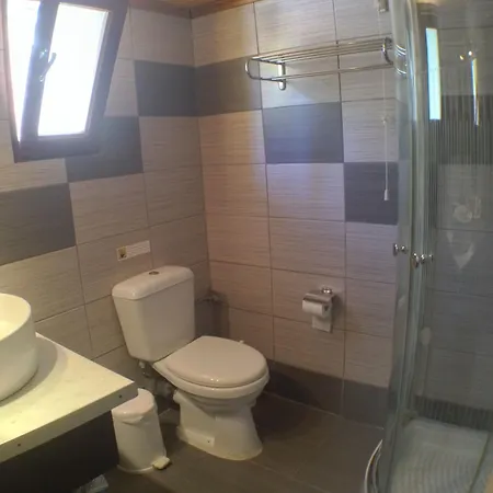 Hotell Politia 3*