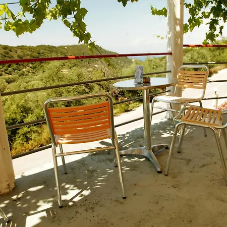 Hotell Politia Áyios Nikítas