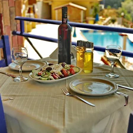 Politia Hotel 3*