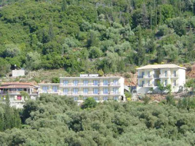 Hotell Politia 3*