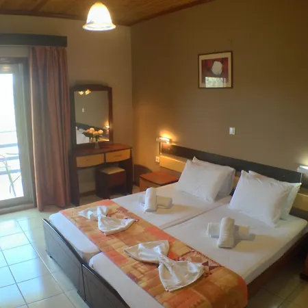 Hotel Politia Áyios Nikítas