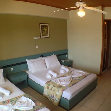 Hotel Politia Áyios Nikítas